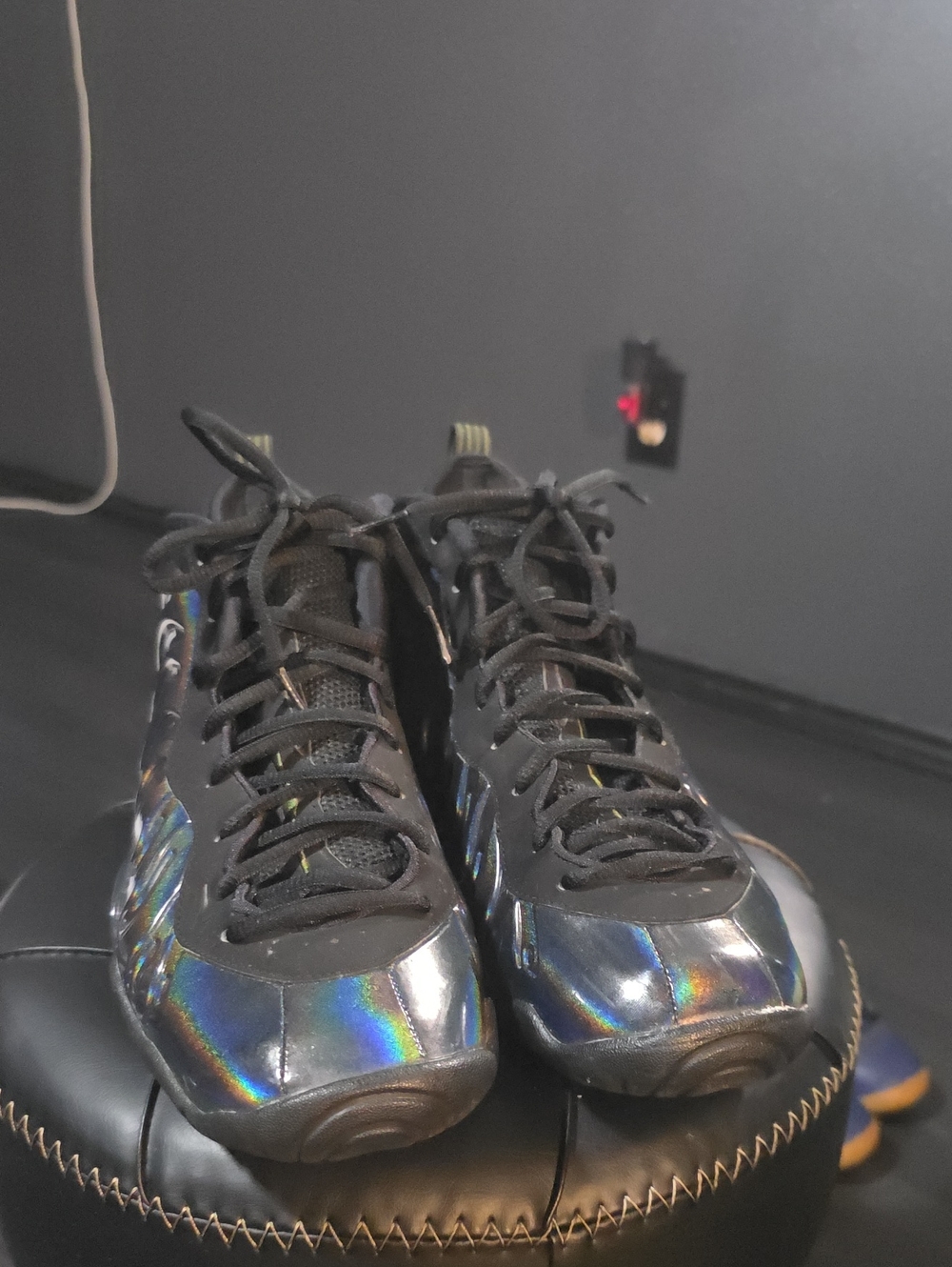 Boy's 2015 Nike Foamposite One Hologram